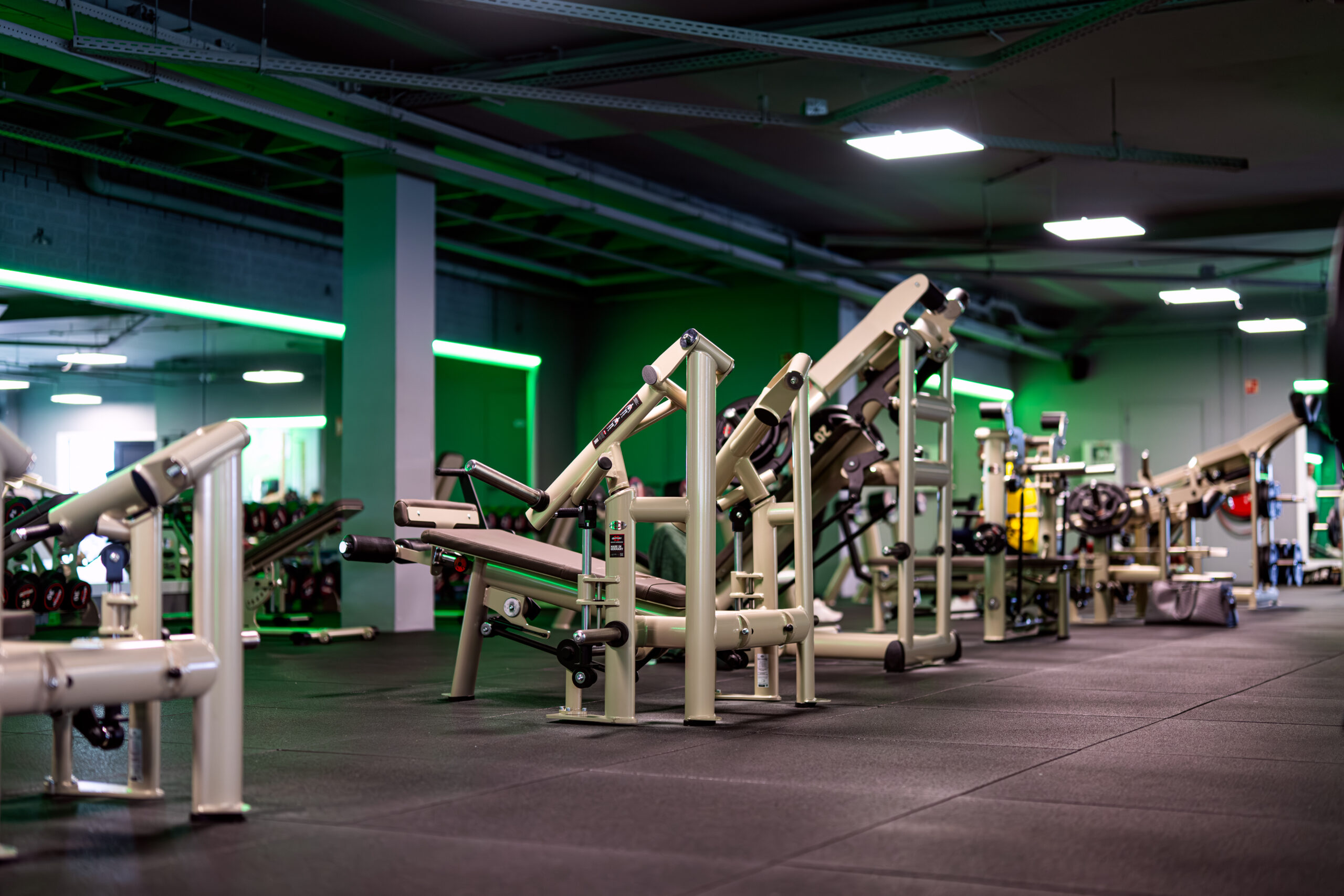Krachtapparatuur binnen RGYM