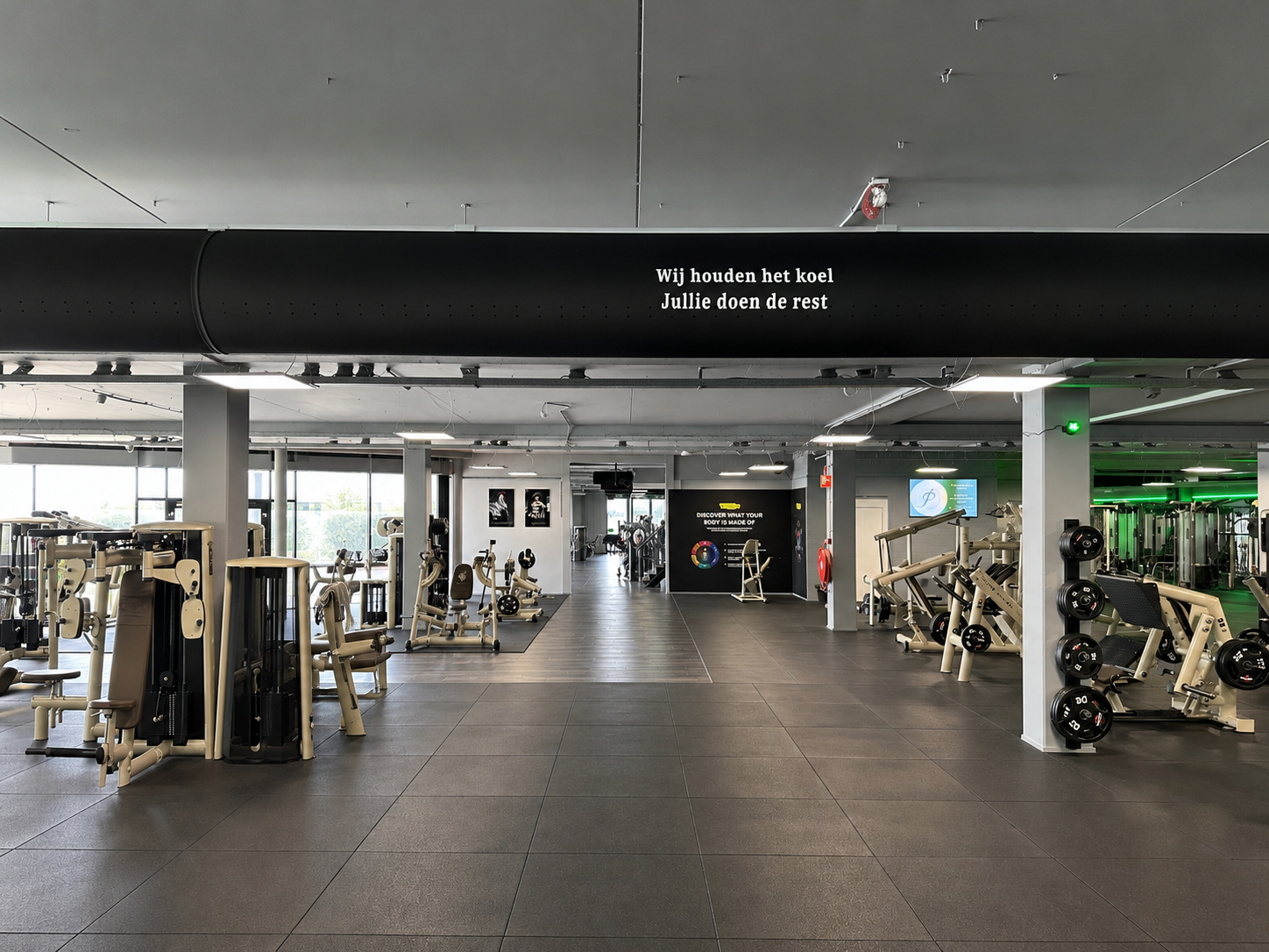Krachtapparatuur binnen RGYM